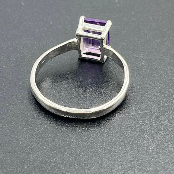 Sterling Silver Natural Emerald Cut Purple Amethyst Solitaire Ring Size 8.25 - Picture 5 of 12